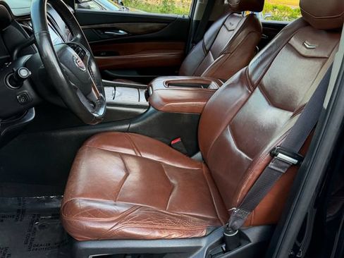Used 2015 Cadillac Escalade Premium AWD/4WD image 9
