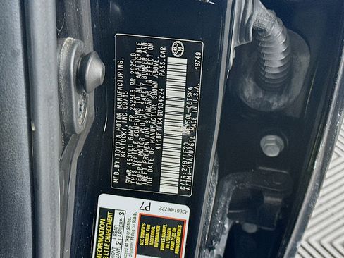 Used 2016 Toyota Camry SE image 12