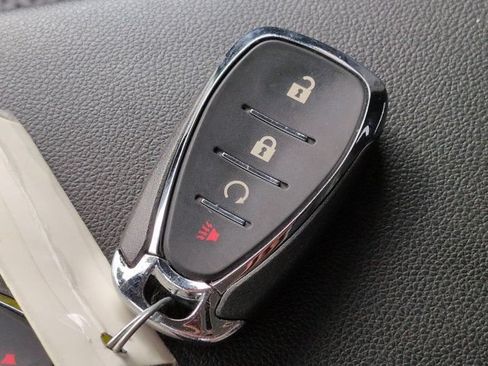 Used 2024 Chevrolet Trax LT FWD image 27