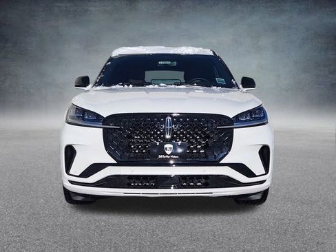 New 2026 Lincoln Aviator Reserve image 2