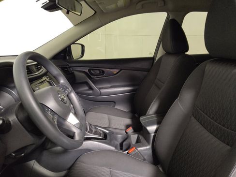 Used 2020 Nissan Rogue S AWD/4WD image 17