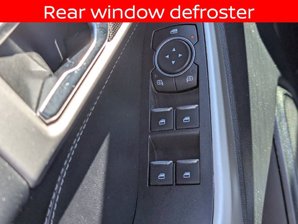 Used 2022 Ford Explorer XLT w/ Equipment Group 202A RWD image 16