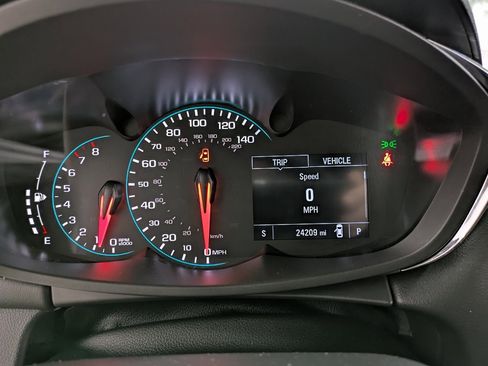 Used 2022 Chevrolet Trax LT w/ LT Convenience Package image 14