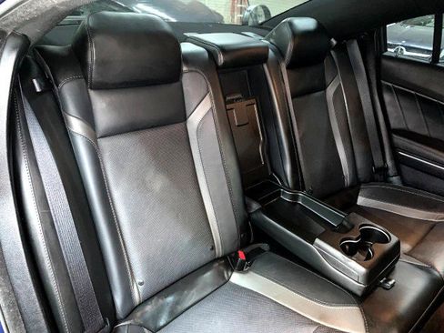 Used 2017 Dodge Charger SXT w/ Plus Group image 39