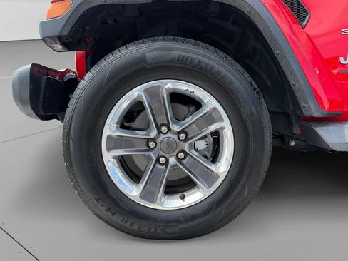 Used 2020 Jeep Wrangler Unlimited Sahara AWD/4WD image 12