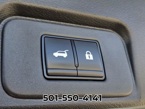 Used 2025 Nissan Rogue SV image 15