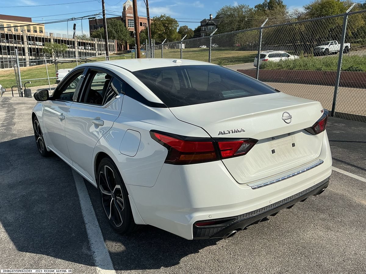 Used 2023 Nissan Altima 2.5 SR FWD image 5