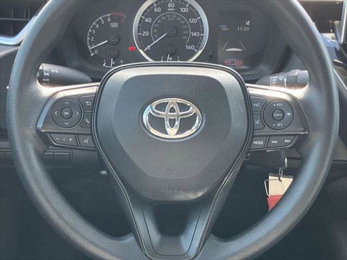 Certified 2021 Toyota Corolla LE image 18