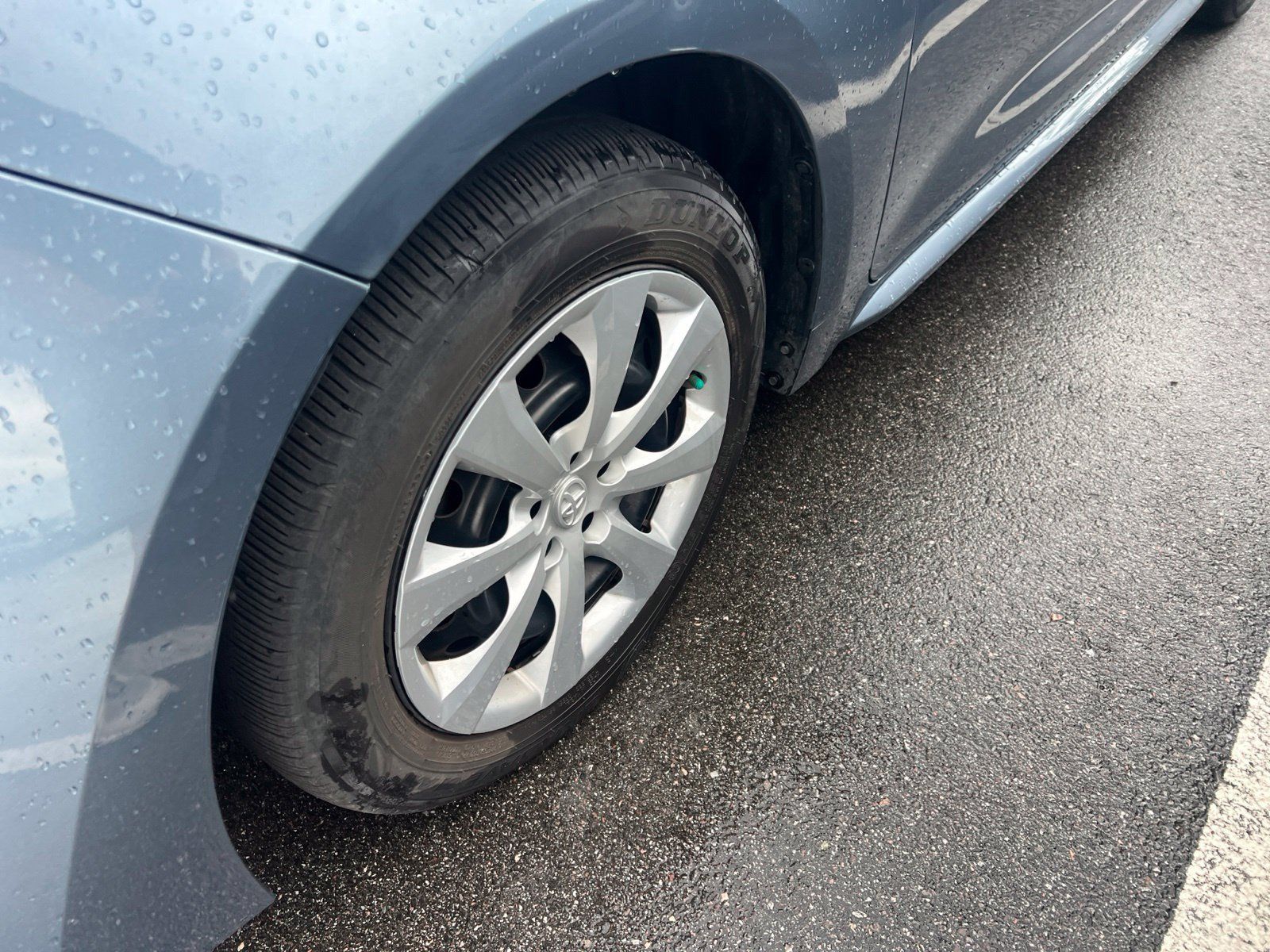 Used 2024 Toyota Corolla LE FWD image 4