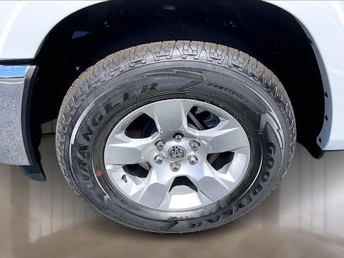 New 2026 RAM 1500 Big Horn AWD/4WD image 11