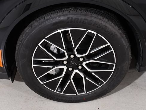 Used 2025 Ford Mustang Mach-E Premium AWD/4WD image 24