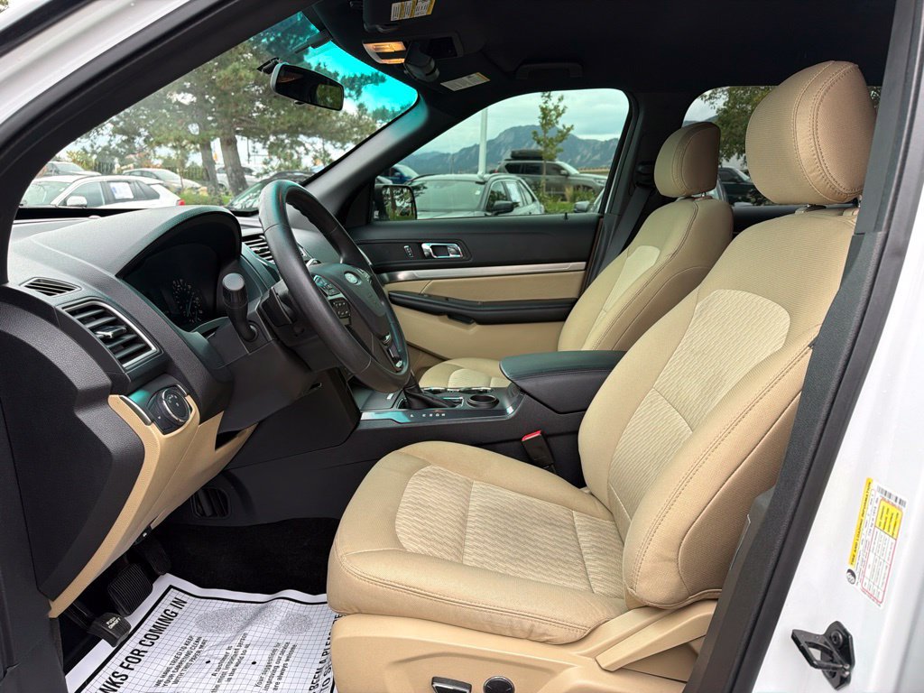 Used 2017 Ford Explorer FWD image 26