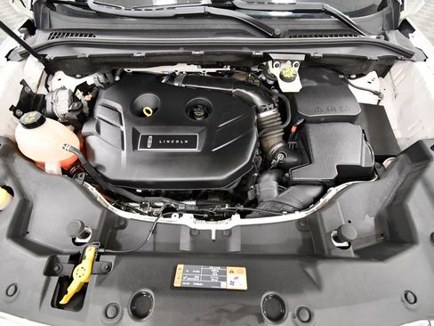 Used 2019 Lincoln MKC Reserve w/ MKC Climate Package AWD/4WD image 12
