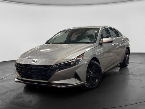 Certified 2023 Hyundai Elantra SEL w/ Cargo Package image 10