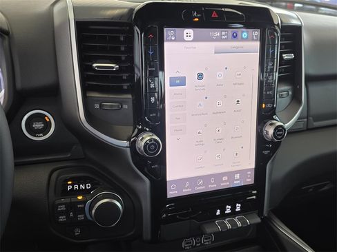 New 2026 RAM 1500 4x4 Crew Cab image 15