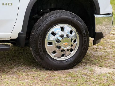 Used 2025 Chevrolet Silverado 3500 LT w/ Safety Package AWD/4WD image 10