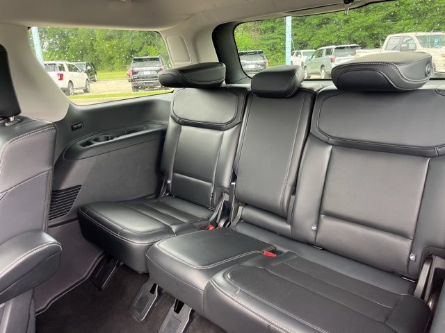 Used 2025 Ford Expedition Platinum AWD/4WD image 34