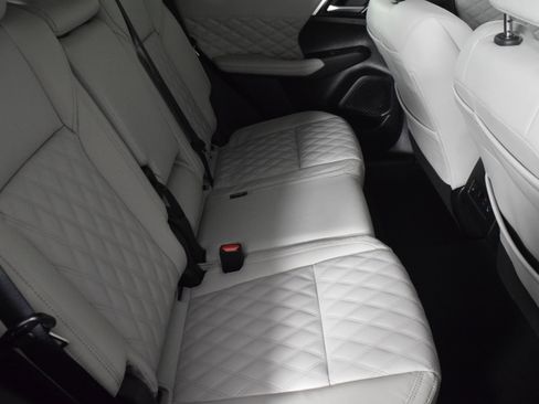 Used 2024 Mitsubishi Outlander SEL image 45