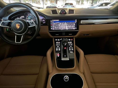 Used 2022 Porsche Cayenne E-Hybrid AWD/4WD image 45