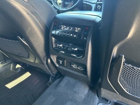 Used 2022 Jeep Grand Cherokee L Overland w/ Advanced Protech Group III AWD/4WD image 20