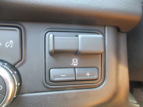 New 2026 GMC Yukon Elevation w/ Elevation Premium Package AWD/4WD image 19