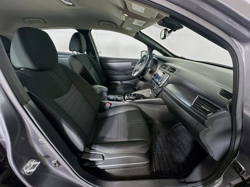 Used 2024 Nissan Leaf SV Plus image 31