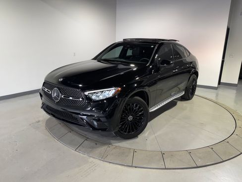 Used 2024 Mercedes-Benz GLC 300 4MATIC w/ AMG Line image 3