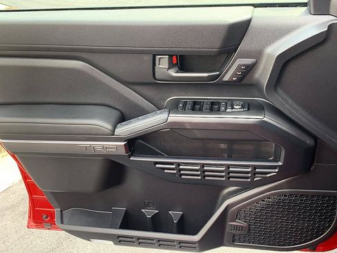 Certified 2025 Toyota 4Runner TRD Off-Road Premium AWD/4WD image 9