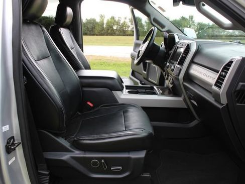 Used 2019 Ford F250 Lariat w/ Lariat Ultimate Package AWD/4WD image 21
