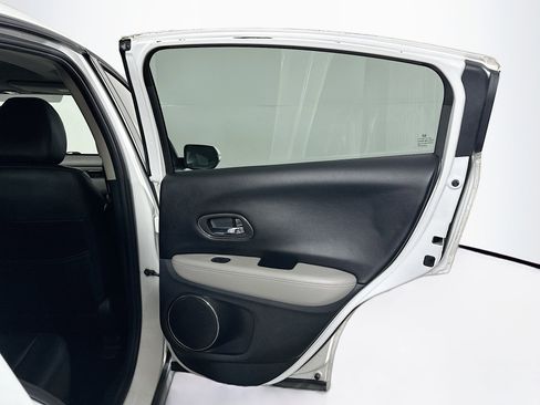 Used 2016 Honda HR-V EX image 29