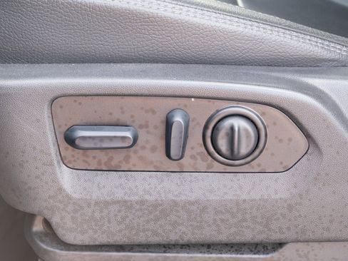 Used 2023 GMC Sierra 3500 Denali w/ Denali Black Diamond Edition image 12