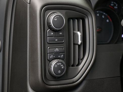 Used 2025 Chevrolet Silverado 2500 Custom w/ Custom Convenience Package image 25