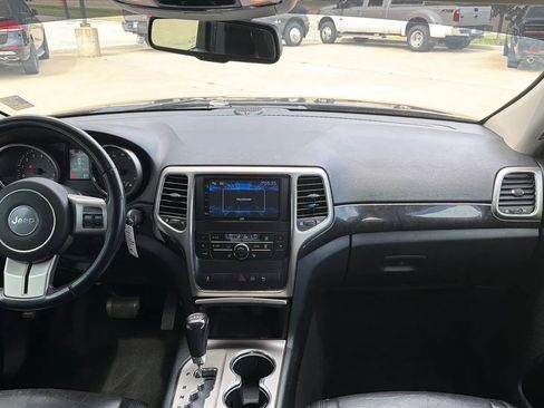 Used 2011 Jeep Grand Cherokee Laredo AWD/4WD image 64