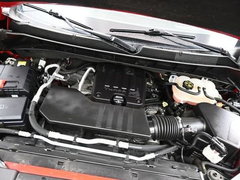 Used 2023 Chevrolet Silverado 1500 LT AWD/4WD image 31