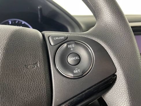 Used 2020 Honda HR-V LX image 10