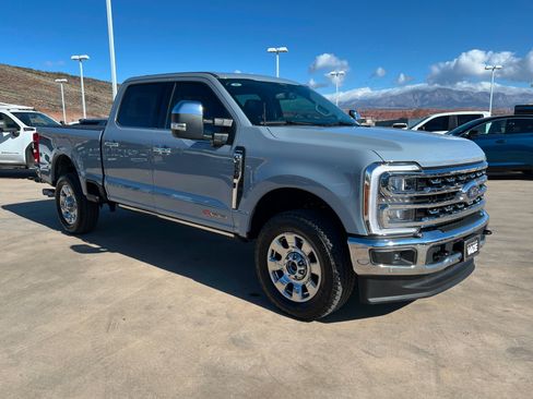 Used 2025 Ford F350 Lariat w/ Lariat Ultimate Package image 8