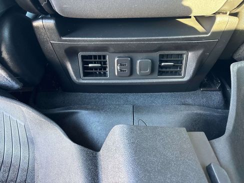 Used 2020 Chevrolet Silverado 1500 LT Trail Boss w/ Convenience Package image 11