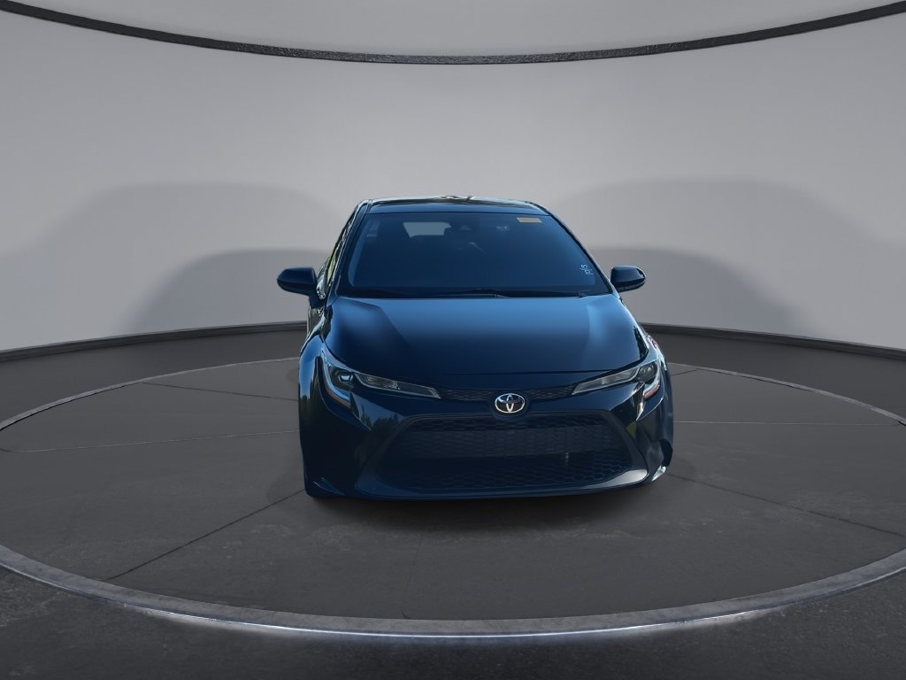Used 2022 Toyota Corolla LE FWD image 3