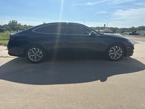 Used 2023 Hyundai Sonata SEL FWD image 2