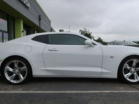 Used 2022 Chevrolet Camaro SS RWD image 8