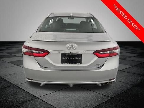 Used 2021 Toyota Camry SE w/ Cold Weather Package AWD/4WD image 5
