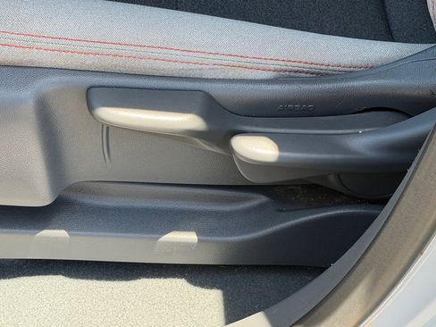 Used 2021 Chevrolet Bolt LT FWD image 16