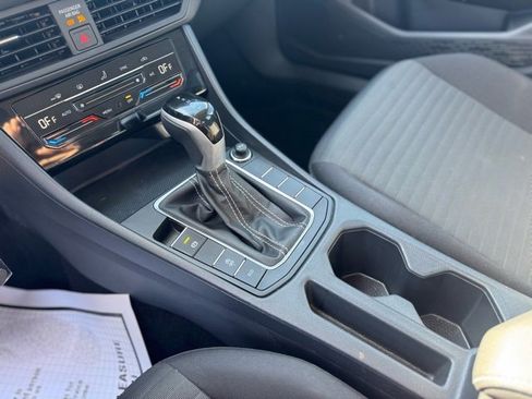 Used 2025 Volkswagen Jetta S image 16