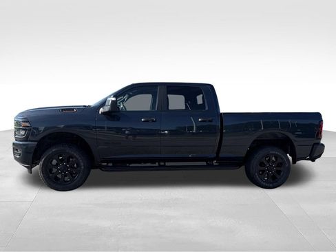 Used 2025 RAM 2500 Big Horn AWD/4WD image 2