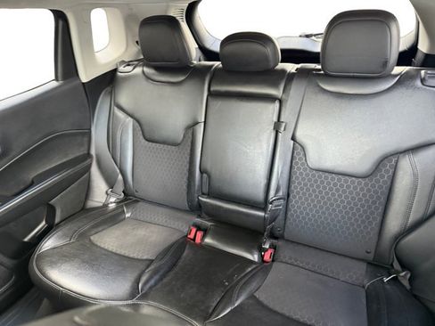 Used 2020 Jeep Compass Latitude AWD/4WD image 11
