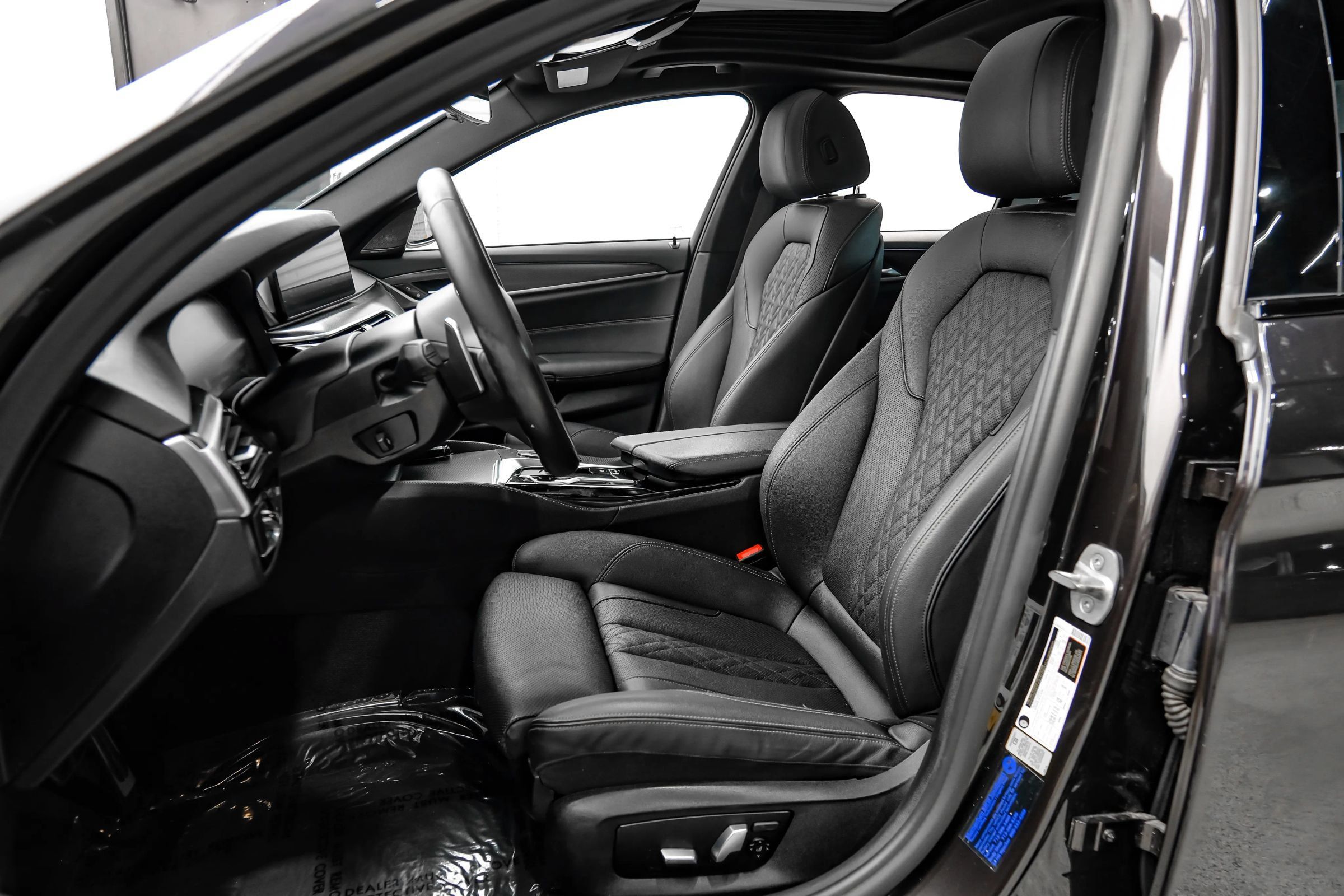 Used 2021 BMW 540i w/ M Sport Package RWD image 40