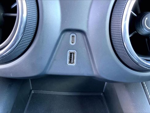 Used 2023 Chevrolet Blazer LT image 31