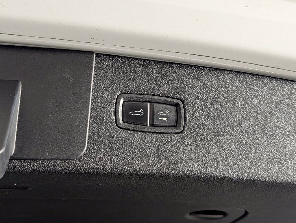 Certified 2023 Porsche Cayenne GTS AWD/4WD image 17