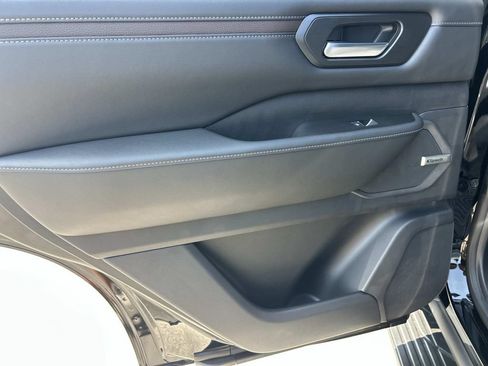 New 2026 Nissan Armada SL w/ Captain's Chari Seat Package AWD/4WD image 20