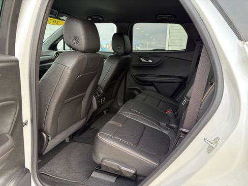 Used 2023 Chevrolet Blazer Premier image 19